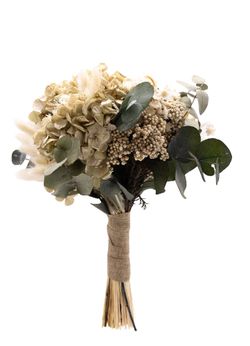 Romántico ramo de novia en tonos naturales