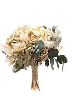 Romántico ramo de novia en tonos naturales