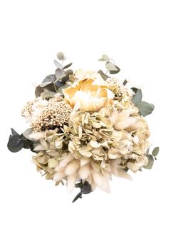 Romántico ramo de novia en tonos naturales