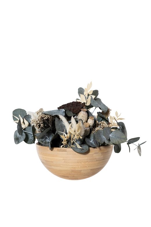 Sereno centro de flores secas y preservadas en tonos naturales