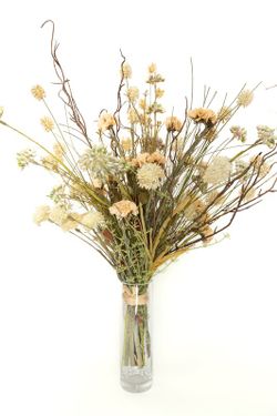 Silvestre y elegante ramo de flores artificiales en color salmón