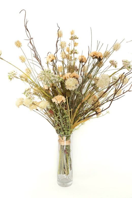 Silvestre y elegante ramo de flores artificiales en color salmón