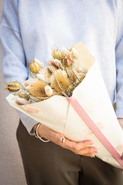 Sofisticado bouquet de flores secas variadas Classic