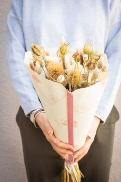 Sofisticado bouquet de flores secas variadas Classic