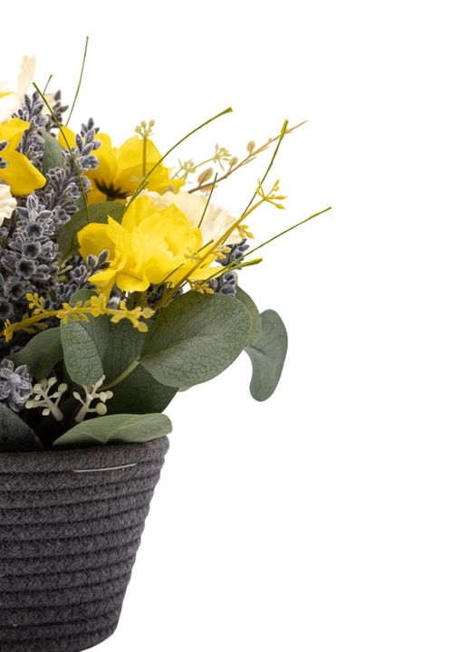 Sofisticado centro en tonos amarillos con lavanda artificial