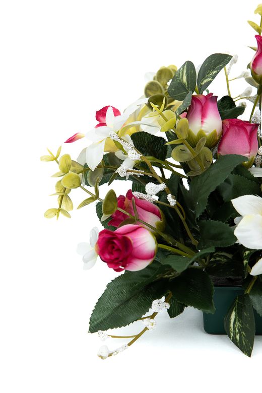 Sofisticado pequeño centro floral de cementerio con rosas pitiminí fucsias