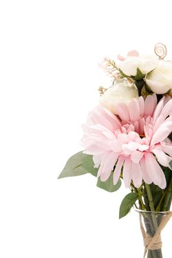 Suave bouquet artificial con Gerberas y Peonías en rosa claro