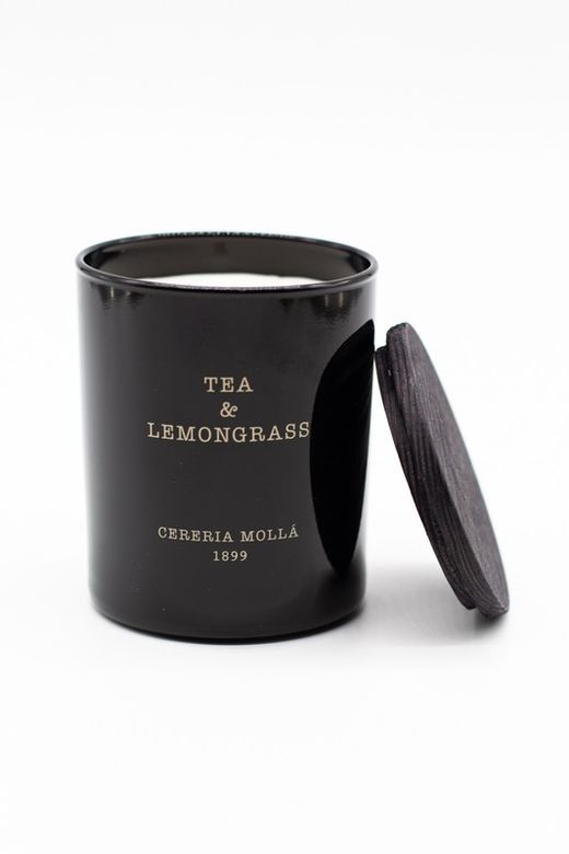 Vela Premium de 230 Grs. Chá e erva-cidreira. Coleção Boutique CERERIA MOLLA 1899. Feito à mão. +/- 50 horas