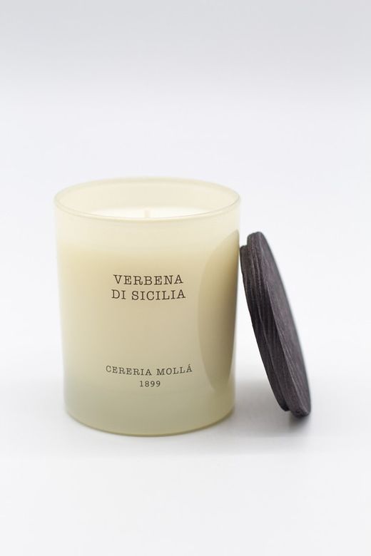 Vela Premium de 230 Grs. Verbena di Sicilia. Coleção Boutique CERERIA MOLLA 1899. Feito à mão. +/- 50 horas