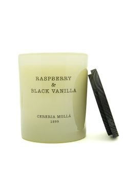 Vela Premium de 230Grs. Raspberry & Black Vanilla. Colección Boutique CERERIA MOLLA 1899. Handmade. +/- 50 horas