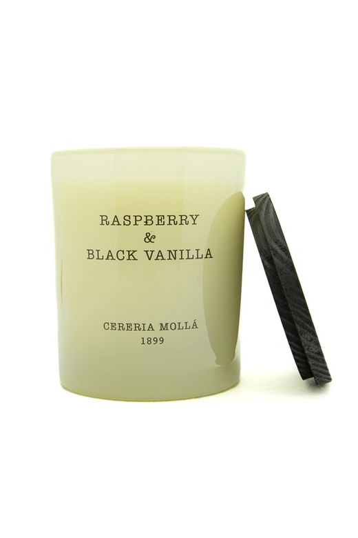 Vela Premium de 230Grs. Raspberry & Black Vanilla. Colección Boutique CERERIA MOLLA 1899. Handmade. +/- 50 horas