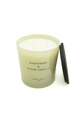 Vela Premium XL de 600Grs. Raspberry & Black Vanilla. Colección Boutique CERERIA MOLLA 1899. Handmade. +/- 80 horas