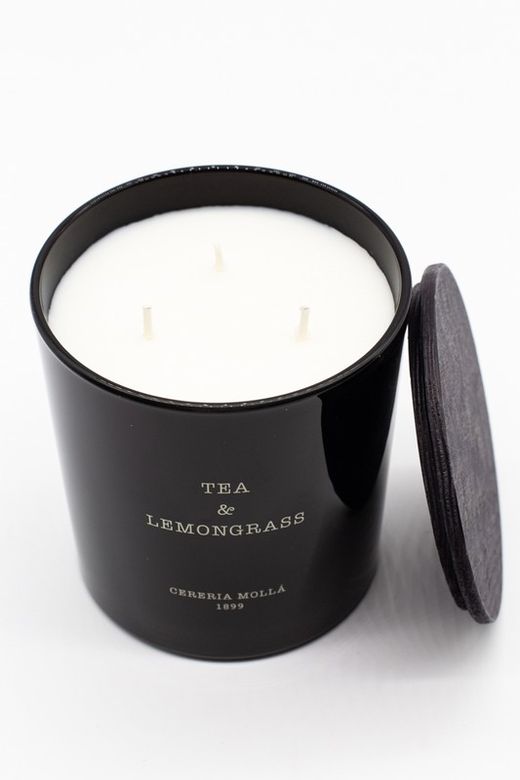 Vela XL Premium. Chá e erva-cidreira. Coleção Boutique CERERIA MOLLA 1899. Feito à mão. +/- 80 horas