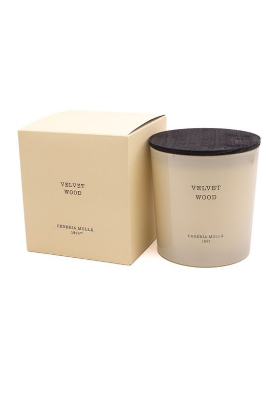 Vela Premium XL. Madeira de veludo. Coleção Boutique CERERIA MOLLA 1899. Feito à mão. +/- 80 horas