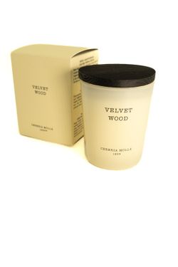 Mini Vela Premium 70Grs. Madeira de veludo. Coleção Boutique CERERIA MOLLA 1899. Feito à mão. +/-50 horas