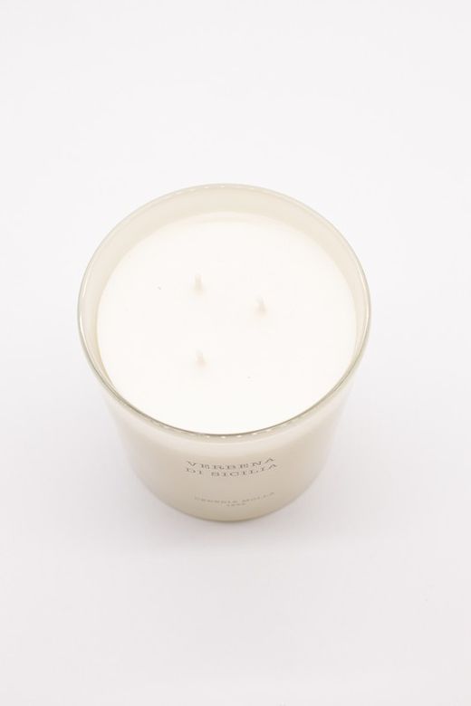 Vela Premium XL. Verbena di Silicia. CERERIA MOLLA Coleção Boutique 1899. Feito à mão. +/- 80 horas