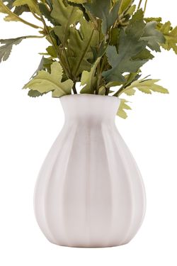 Vibrante arreglo floral de margaritas artificiales fucsia y blancas